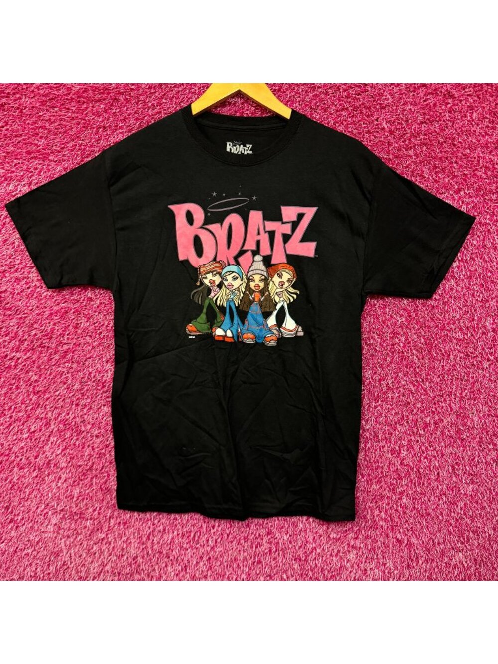 Bratz Cloe Sasha Jade Yasmin The Clique Cartoon Series Tee M